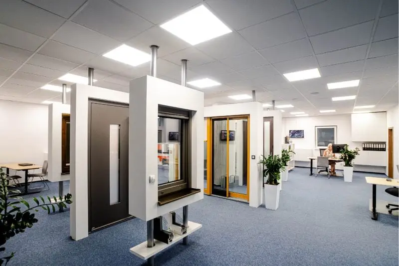 Showroom obrazem Showroom obrazem